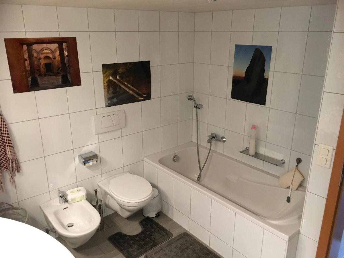 The Delicate Question Which Bed & Breakfast Schwyz Bagian luar foto