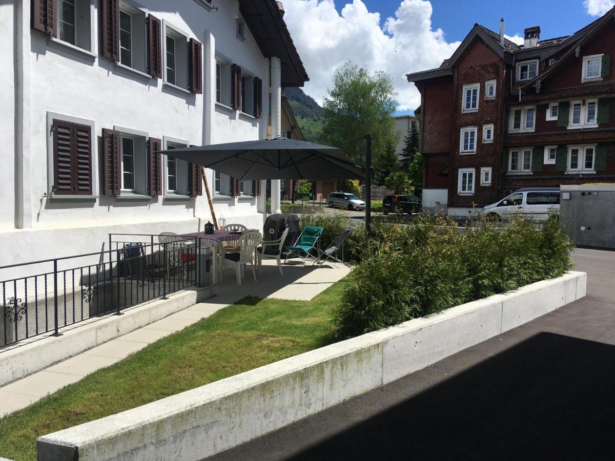 The Delicate Question Which Bed & Breakfast Schwyz Bagian luar foto