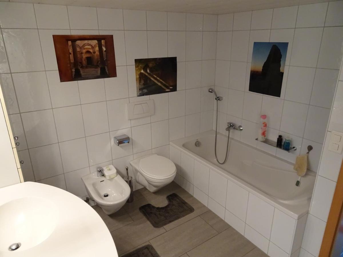 The Delicate Question Which Bed & Breakfast Schwyz Bagian luar foto
