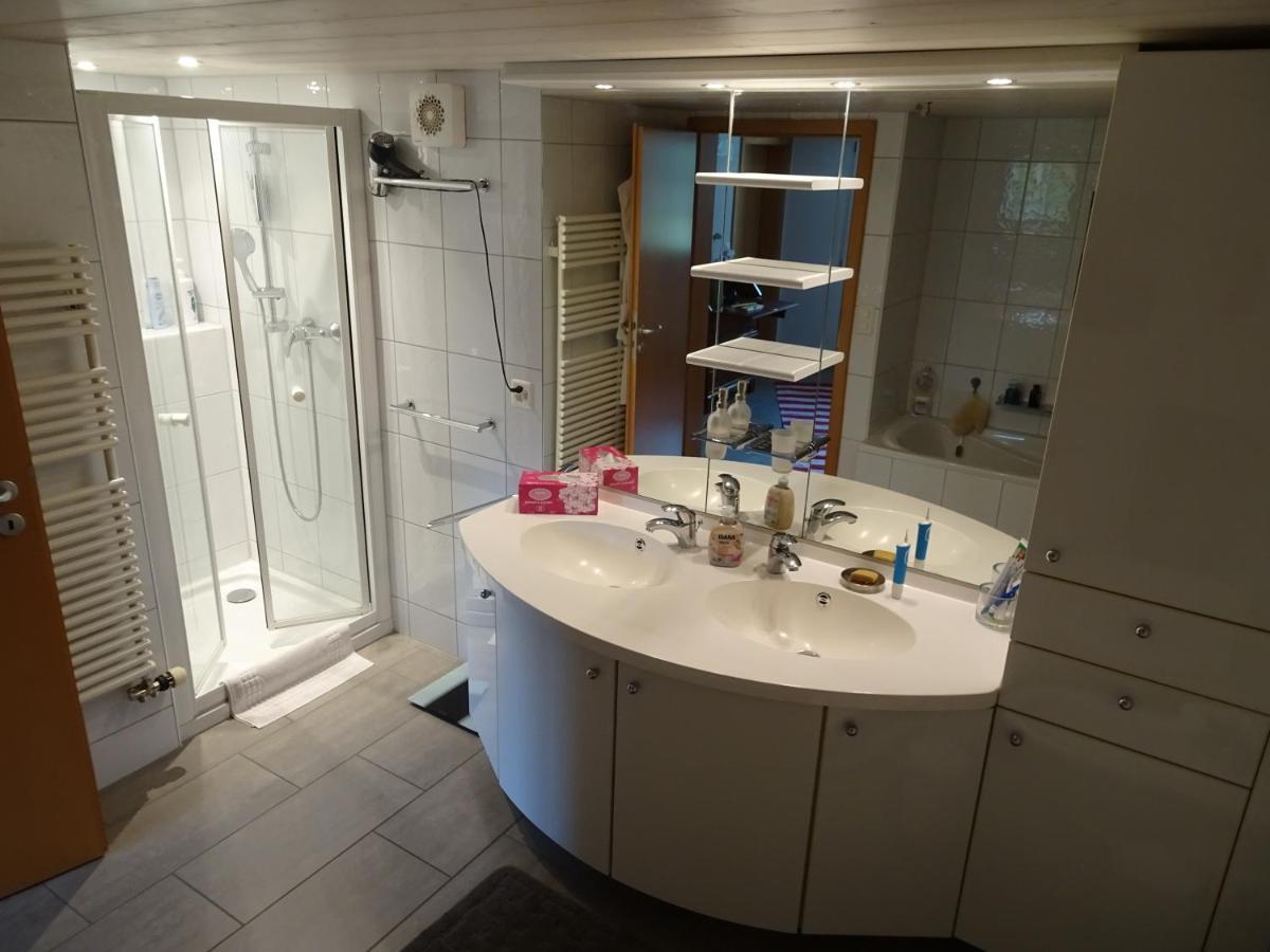 The Delicate Question Which Bed & Breakfast Schwyz Bagian luar foto