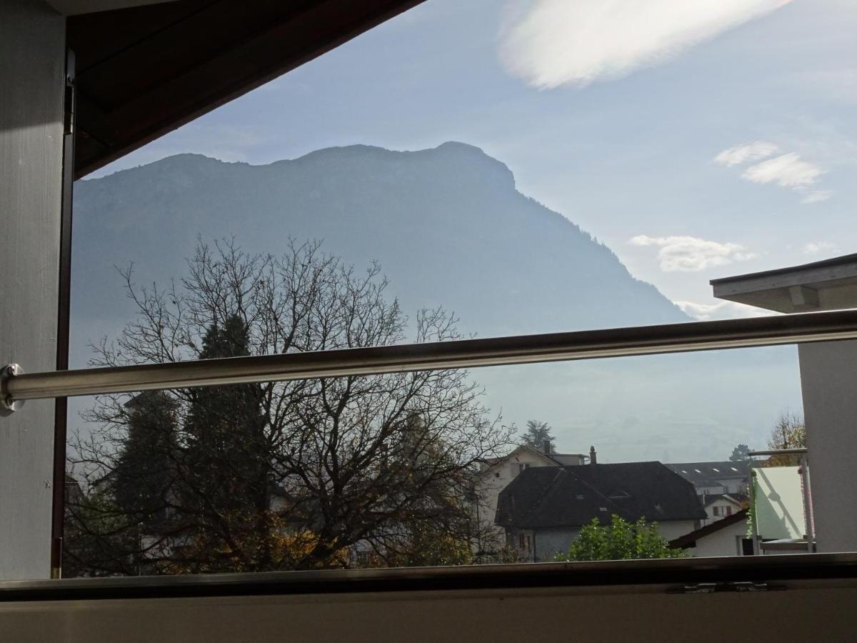 The Delicate Question Which Bed & Breakfast Schwyz Bagian luar foto