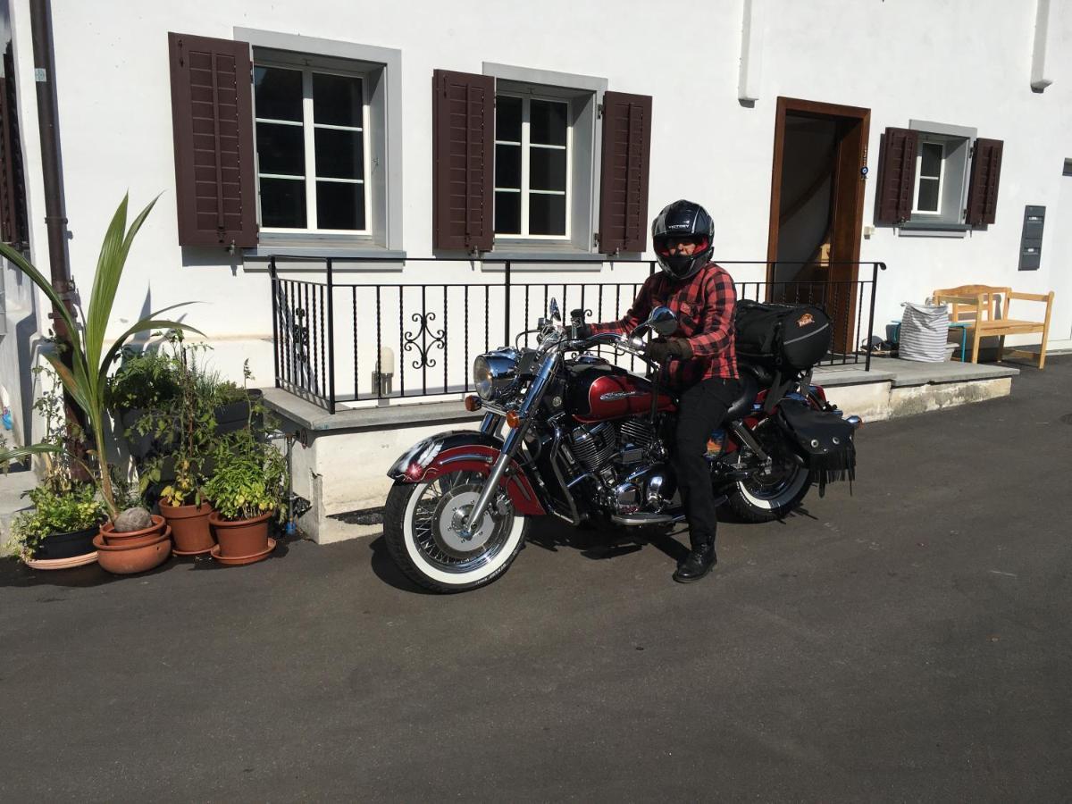 The Delicate Question Which Bed & Breakfast Schwyz Bagian luar foto