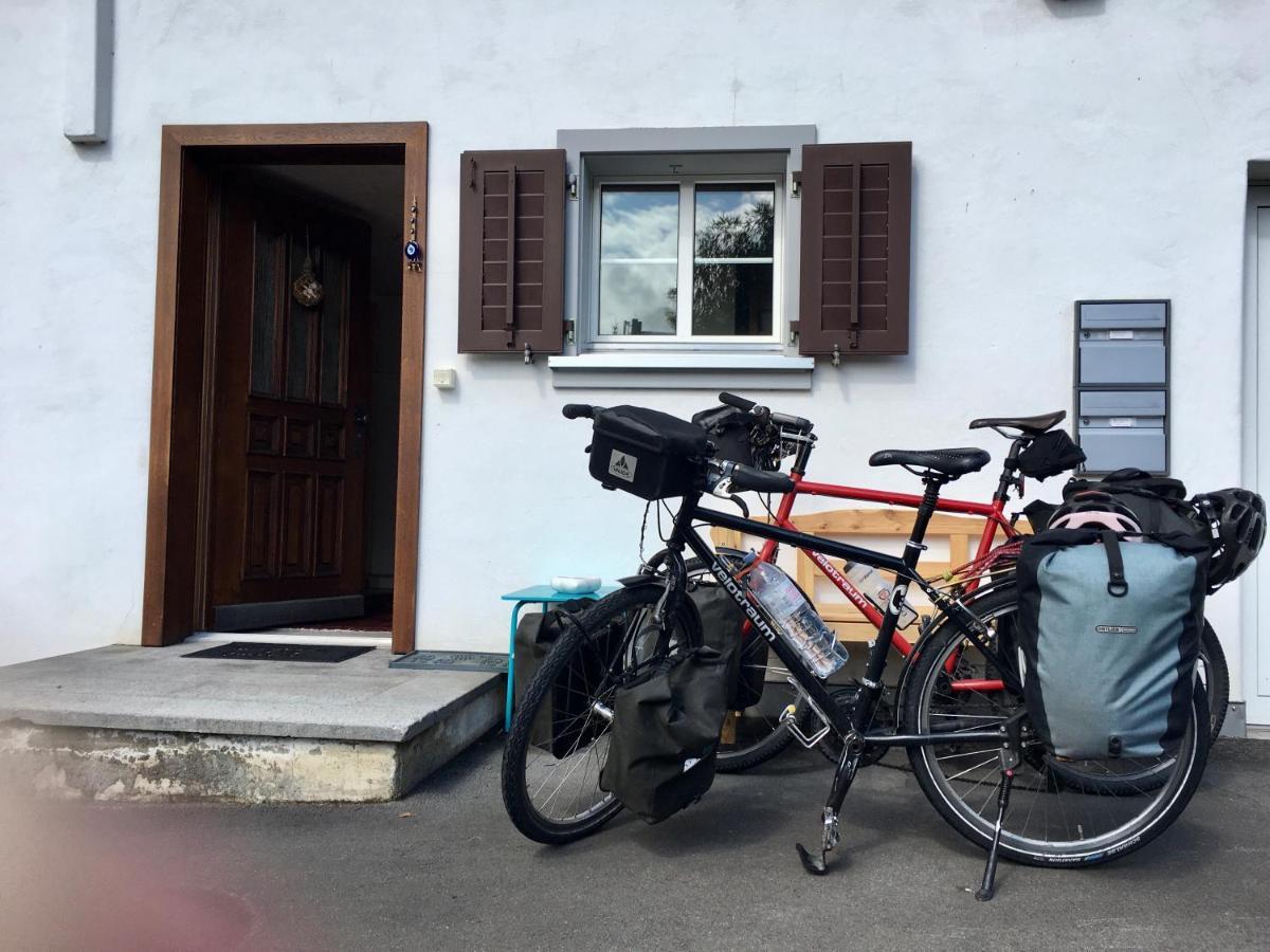 The Delicate Question Which Bed & Breakfast Schwyz Bagian luar foto