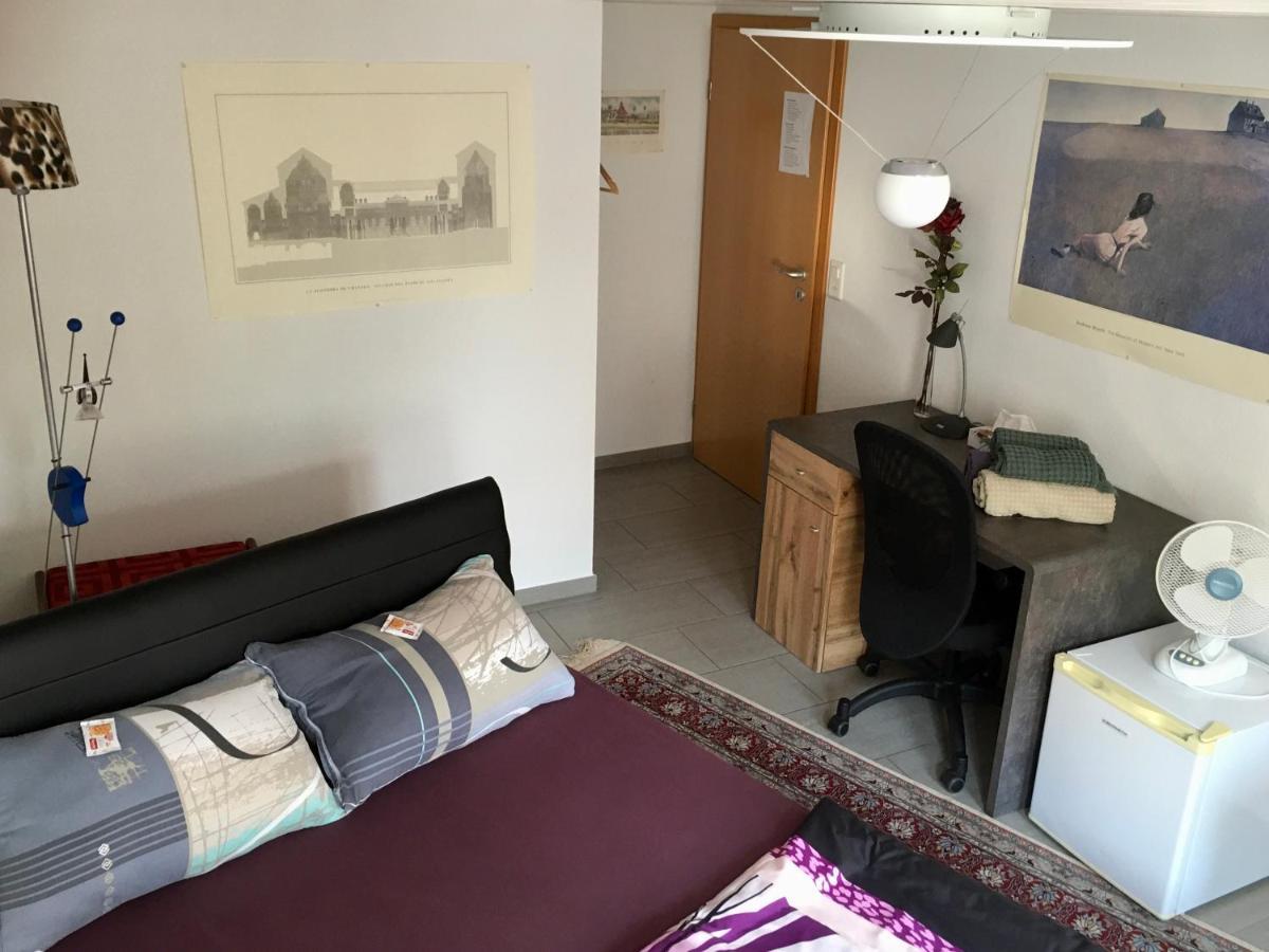 The Delicate Question Which Bed & Breakfast Schwyz Bagian luar foto