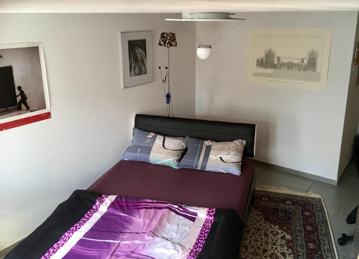 The Delicate Question Which Bed & Breakfast Schwyz Bagian luar foto